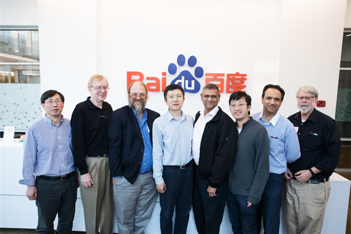 別再瞎折騰AI了！為什麼「AI代理聯盟顧問」才是企業主2026年的救命稻草？